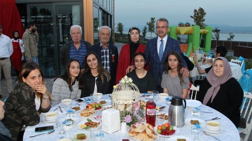 Başkan Köşker Şehit Ve Gazi Ailelerini Ağırladı