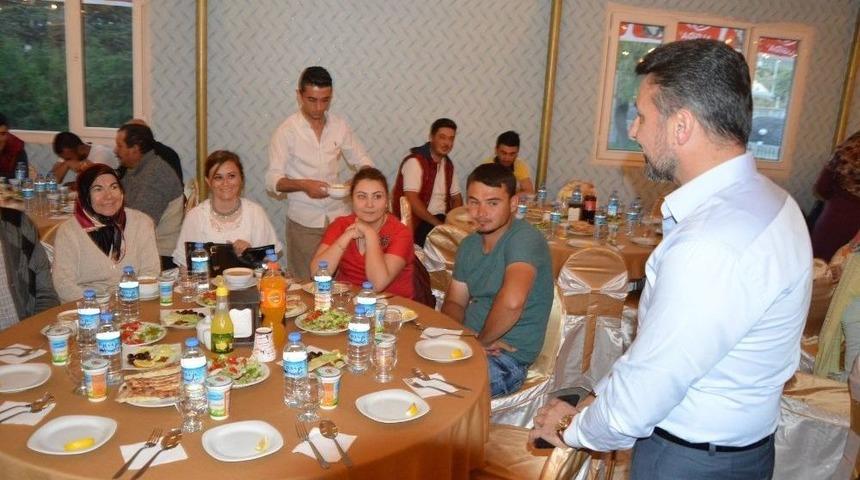 Sivrihisar&rsquo;da Belediye Personelleri İftarda Bir Araya Geldi