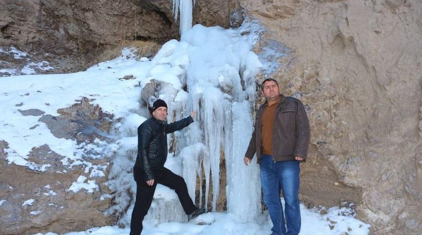 Doğu Anadolu&rsquo;da Soğuk Hava Etkisini S&uuml;rd&uuml;r&uuml;yor