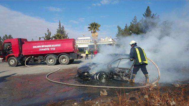 (özel Haber) Seyir Halindeki Otomobil Küle Döndü