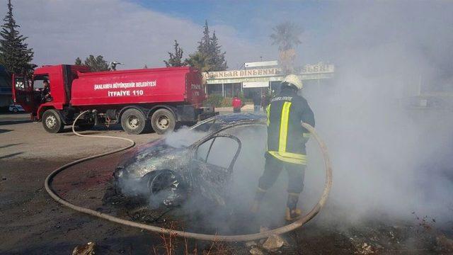 (özel Haber) Seyir Halindeki Otomobil Küle Döndü