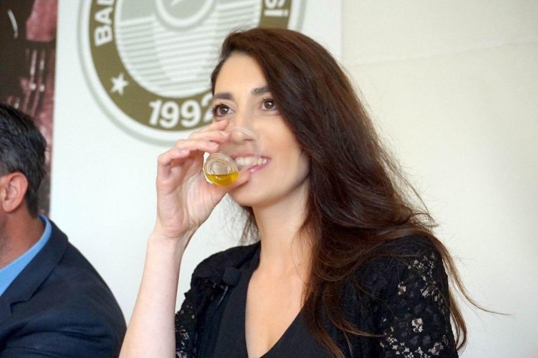 Edremit Meslek Y&uuml;ksek Okulu&rsquo;nda Meyve Suyu Tadında Eğitim