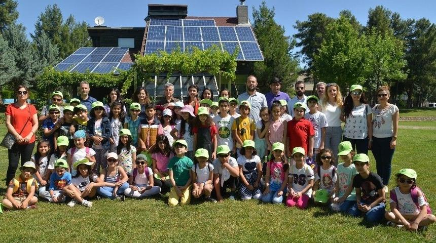 &Ouml;ğrenciler G&uuml;neş Evi&rsquo;ni Gezdi