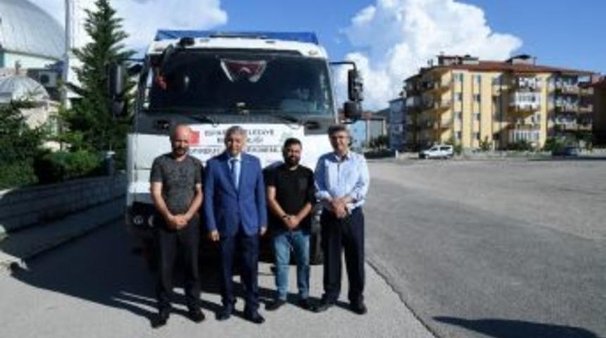 Isparta Belediyesi&rsquo;nden Bayırbucak T&uuml;rkmenleri&rsquo;ne 1 Kamyon Un