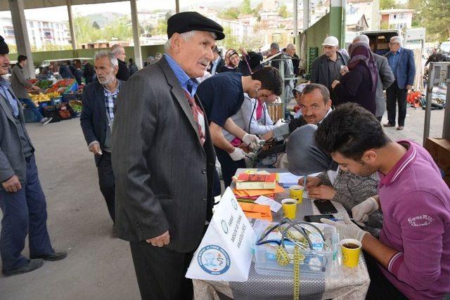 Lise Öğrencileri Obozite Ve Hipertansiyona Dikkat Çekti