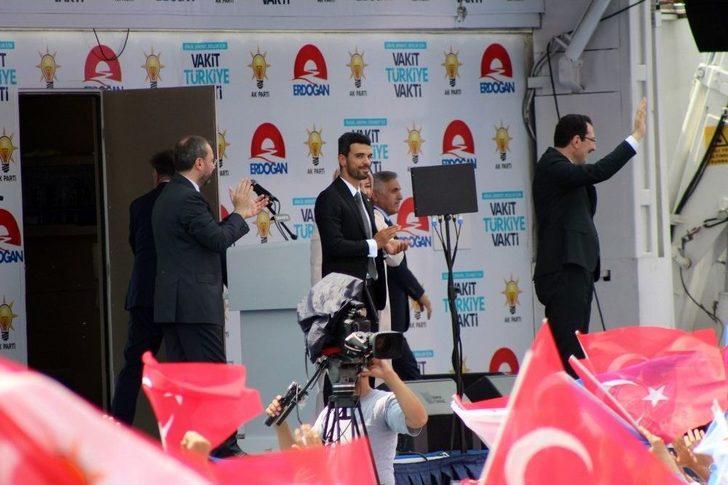 Kenan Sofuoğlu, Miting Alanına Lüks Motosikletiyle Geldi G5