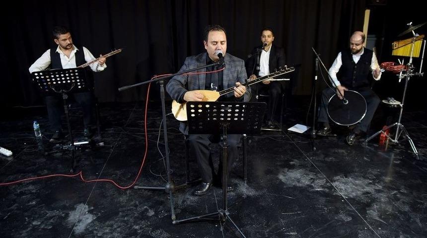 &Ccedil;ukurhisar&rsquo;da Halk M&uuml;ziği Konseri