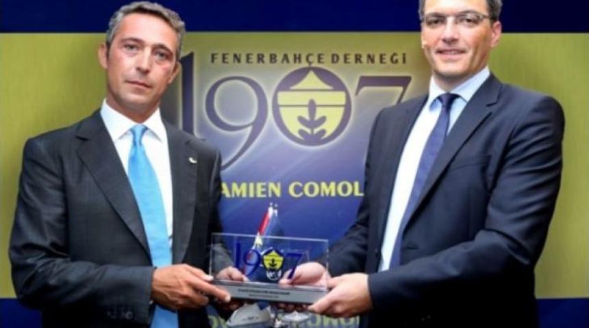 Fenerbah&ccedil;e&rsquo;nin Sportif Direkt&ouml;r&uuml; Yolda