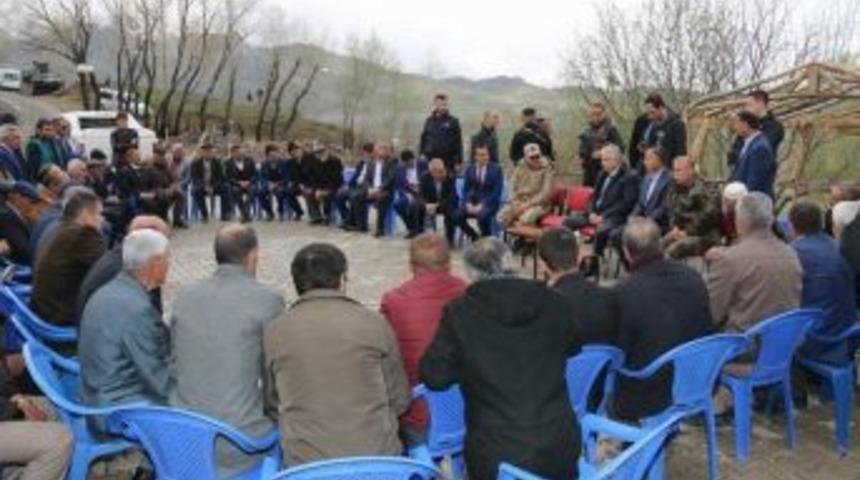 Vali Toprak&rsquo;tan K&ouml;y Ziyaretleri