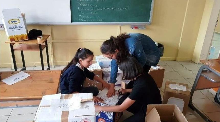 Gen&ccedil;ler Har&ccedil;lıkları İle Ramazan Kolisi Hazırladı