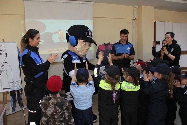 Miniklerden Emniyet M&uuml;d&uuml;rl&uuml;ğ&uuml;ne Ziyaret 1