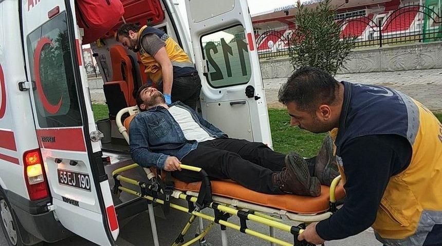 Arkadaşını Okul Kursuna G&ouml;t&uuml;r&uuml;rken Kaza Yaptı: 1 Yaralı