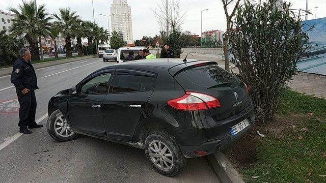 Arkadaşını Okul Kursuna Götürürken Kaza Yaptı: 1 Yaralı