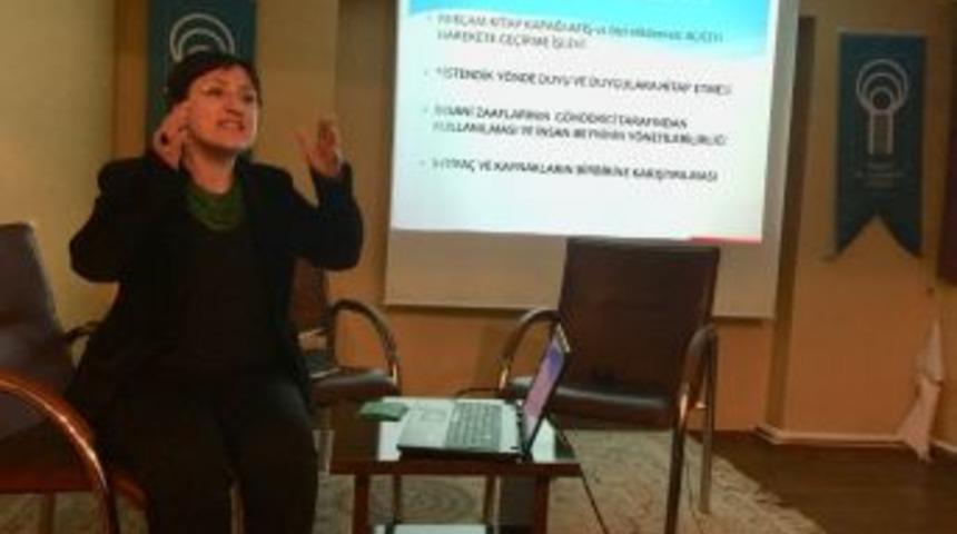 Eğitimci-şair Şen: &ldquo;modern İnsan Medyaın Hem Tutkunu Hem Tutsağı&rdquo;