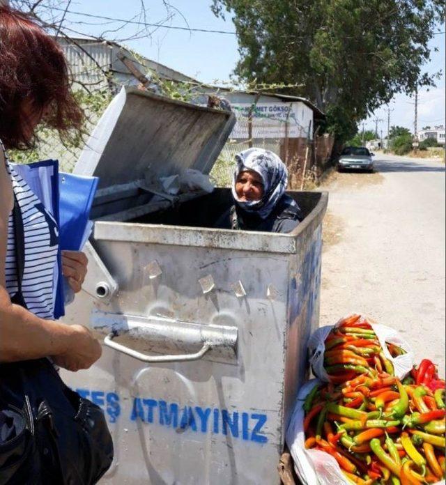 70’lik Nine, Ekmeğini Çöpten Çıkarıp Yardımı Reddetti