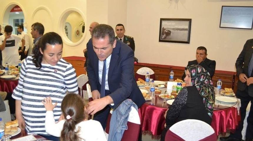 Şehit Aileleri Ve Gaziler İftarda Buluştu