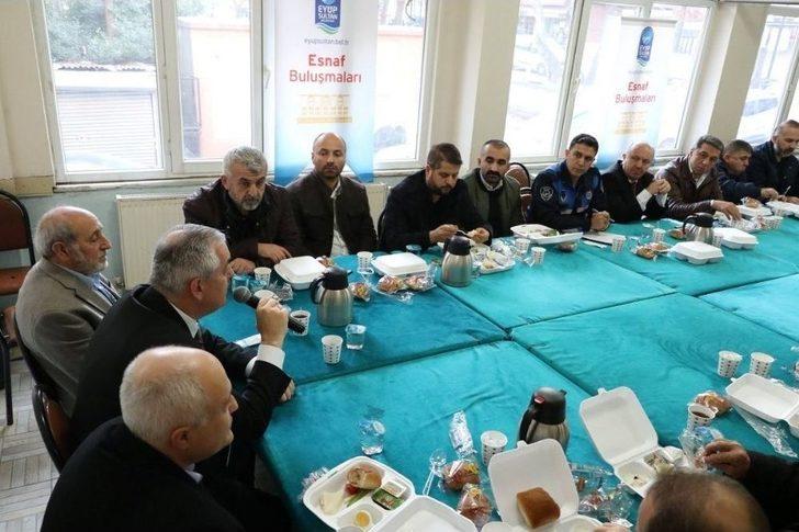 Başkan Remzi Aydın’dan Özlem Çarşısı Esnafıyla Toplantı G3