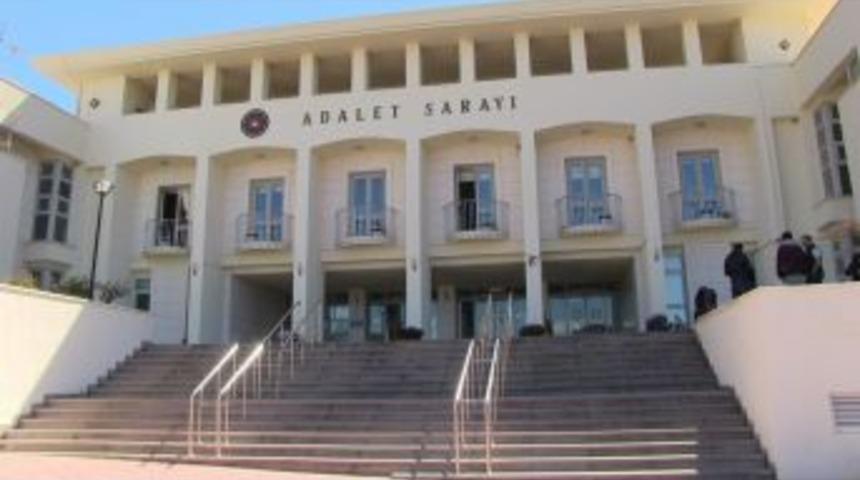 G&ouml;&ccedil;men Ka&ccedil;ak&ccedil;ılığıyla Su&ccedil;lanan Komutan Ve Liman M&uuml;d&uuml;r&uuml; Beraat Etti