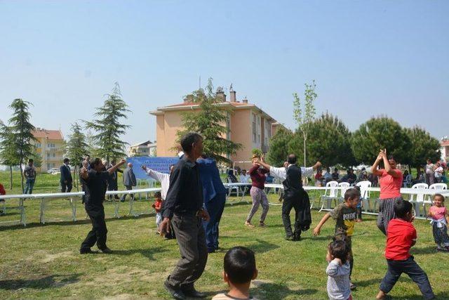 Romanlar Kendi Günlerinde Gönüllerince Eğlendi 1