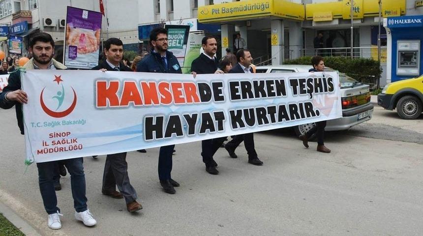 Sinop&rsquo;ta &ldquo;kanserde Erken Teşhis Hayat Kurtarır&rdquo; Y&uuml;r&uuml;y&uuml;ş&uuml;