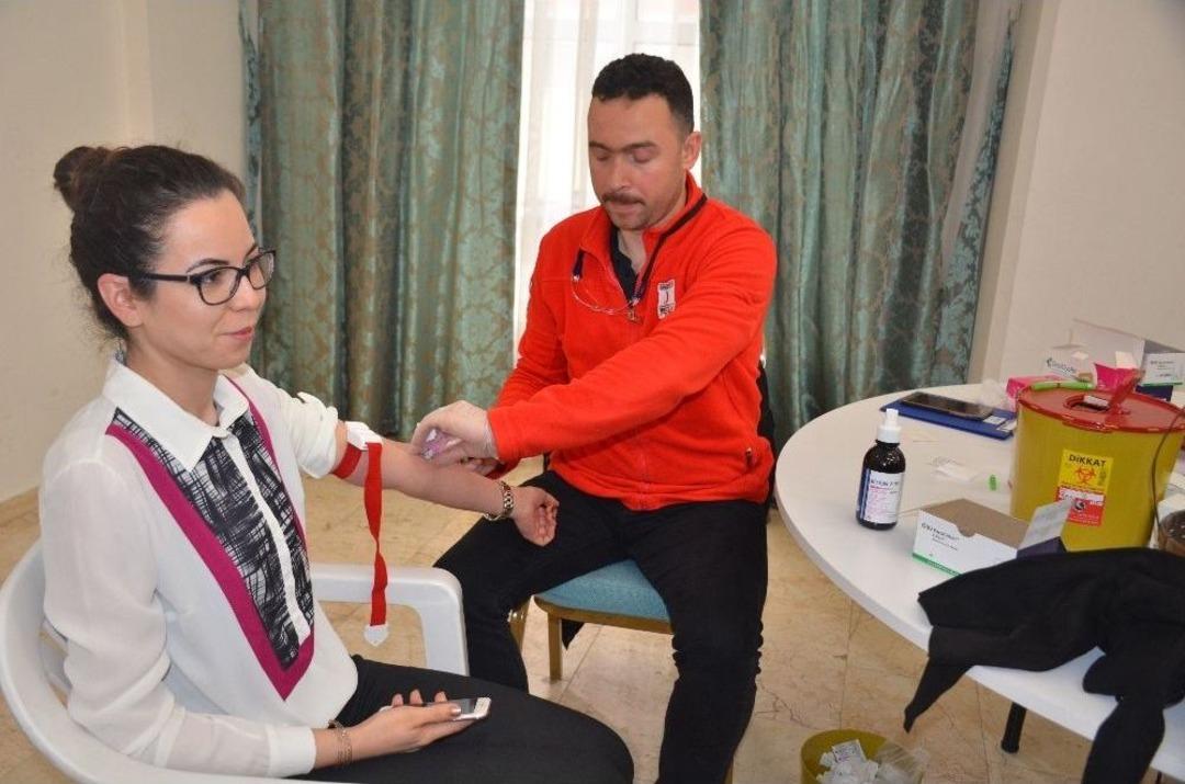 72 Kişi K&ouml;k H&uuml;cre İ&ccedil;in Kan Bağışında Bulundu