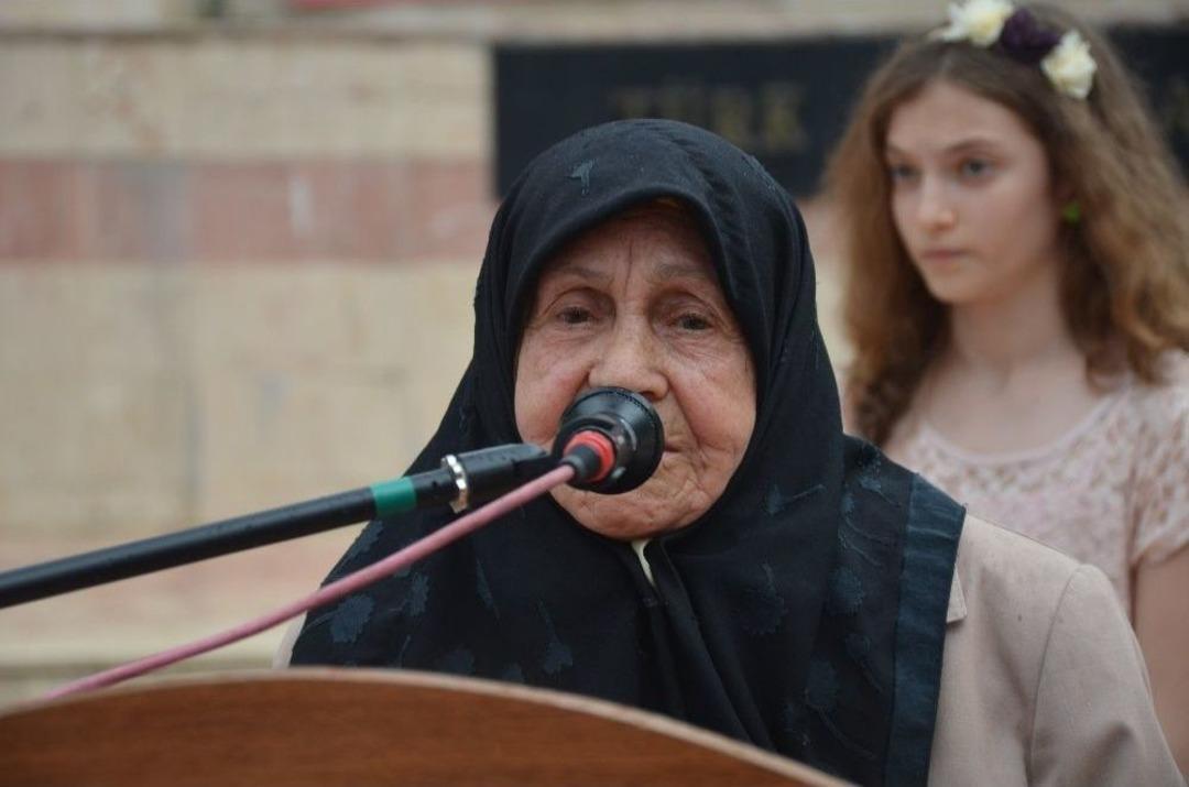 91 Yaşındaki Okuma Yazma &Ouml;ğrendi