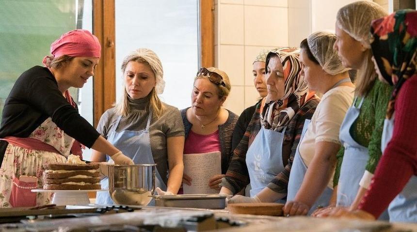 M&acirc;hir Kadınlar