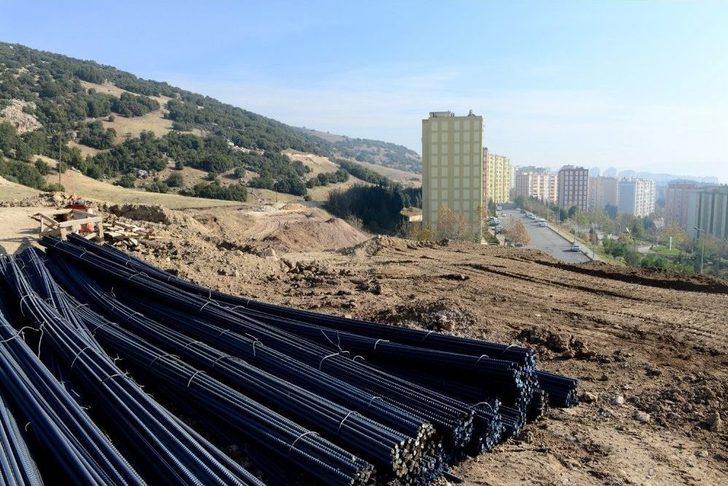 Dulkadiroğlu Kapalı Yüzme Havuzunun Temeli Atıldı G5