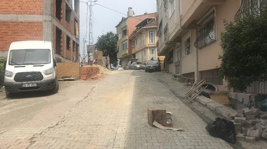 (&ouml;zel) Kemerburgaz&rsquo;da K&ouml;r Noktada Kalan &Ccedil;ocuğunu Aracıyla Altına Alan Anne O Anları Anlattı