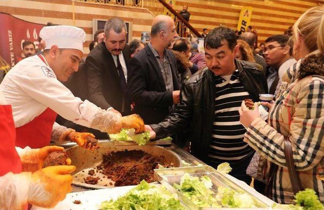 ’türkü Ve Oyunlarla Üç Kardeş Şehir’ Gecesine Yoğun İlgi