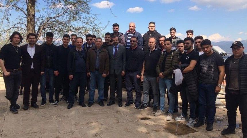 G&uuml;rsulu Gen&ccedil;lere Tarih Bilinci Ve Duyarlılığı