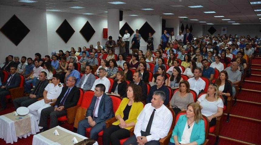 Sinop&rsquo;ta Teknoloji Bağımlılığı Konferansı