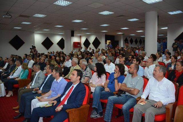 Sinop’ta Teknoloji Bağımlılığı Konferansı