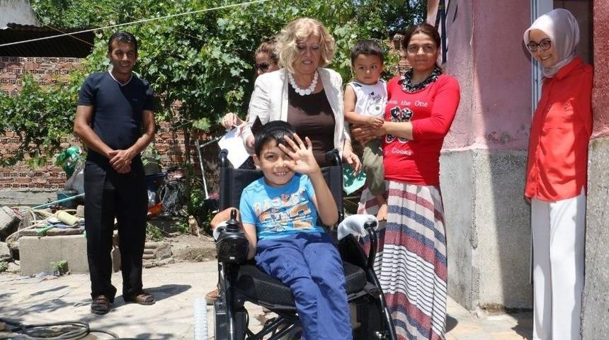 Engelli Yiğit&rsquo;in Y&uuml;z&uuml;n&uuml; B&uuml;y&uuml;kşehir G&uuml;ld&uuml;rd&uuml;