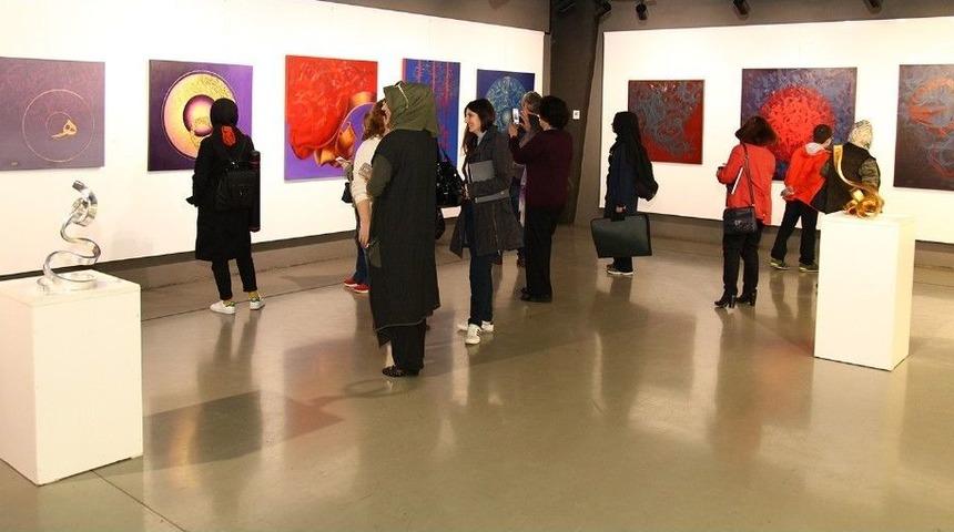 K&uuml;lt&uuml;r Sanat Etkinlikleri &rsquo;aşka Teslim&rsquo; Sergisi İle Devam Etti