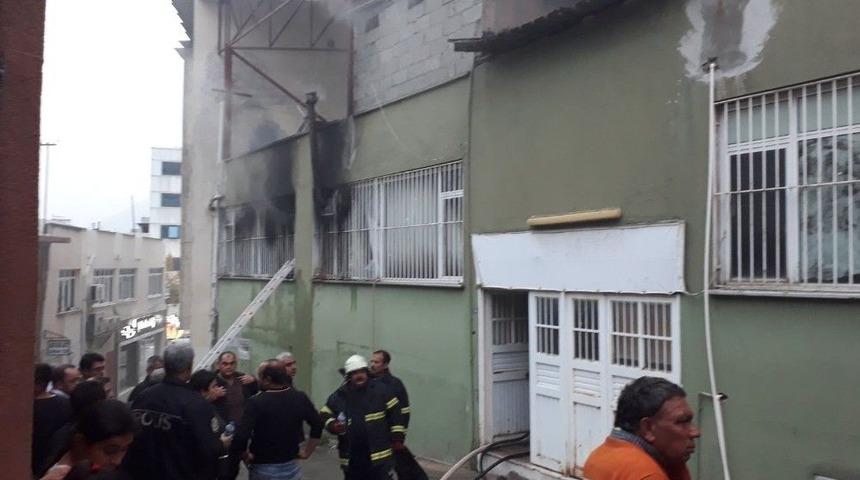 Kozan’da Ev Yangını