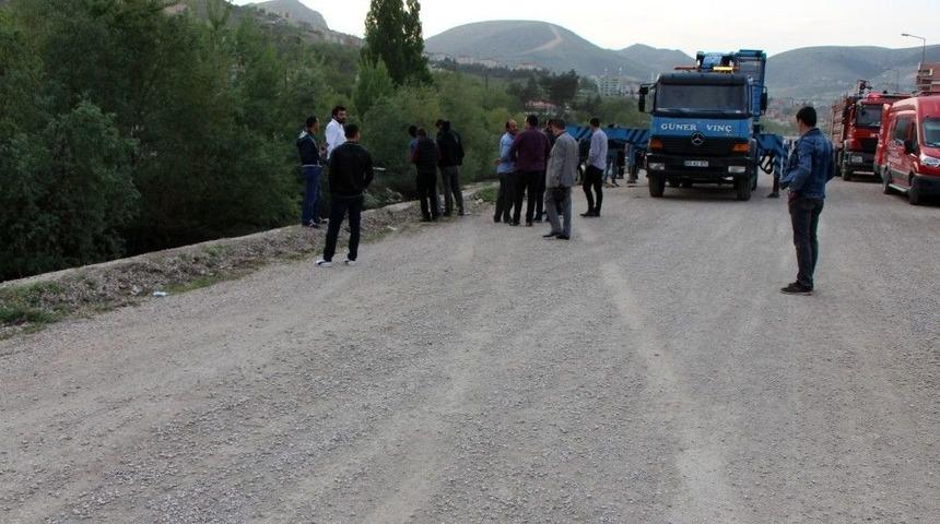 Yolda Zikzak Yaparken Yeşilırmak’a Uçtular