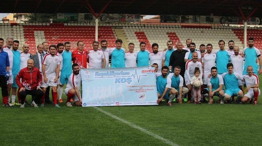 Gazetecilerle Polisler Dostluk Maçında Buluştu