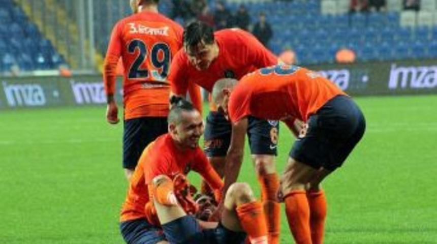 Başakşehir Liderliği Geri Aldı