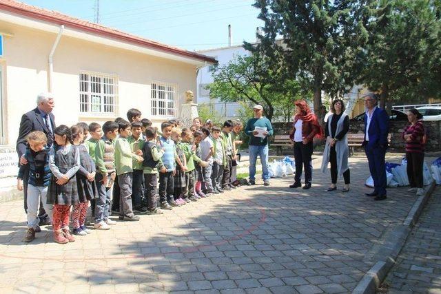 Kuşadası’nda ’tüllüşah’ İçin Resim Yarışması Düzenlendi