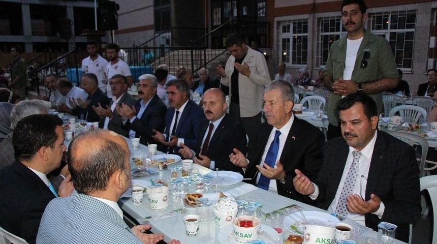 Bakan Demircan Amasya&rsquo;da Vatandaşlarla İftar Yaptı