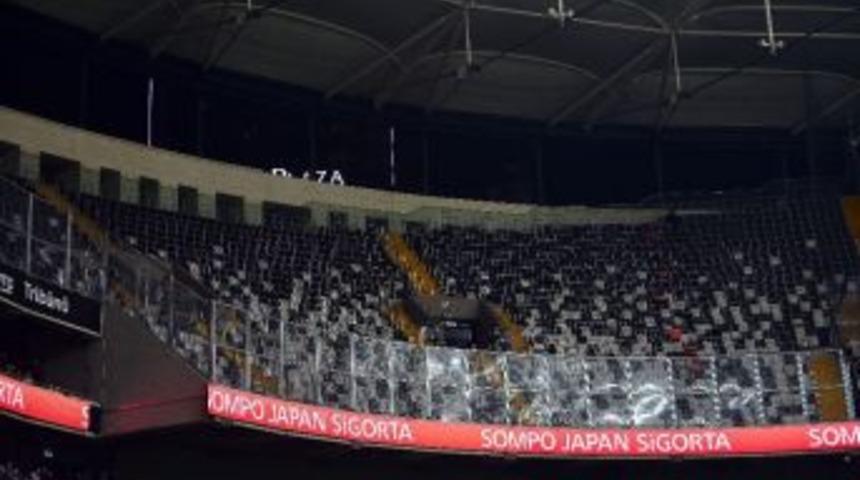 Osmanlıspor Trib&uuml;n&uuml; Boş Kaldı