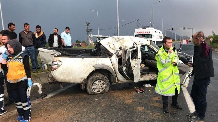 Tatvan&rsquo;da Trafik Kazası: 3 &Ouml;l&uuml; 4 Yaralı