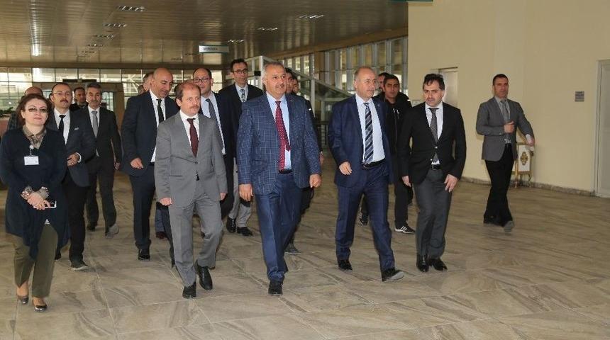 Erzurum Beah &Ccedil;ocuk Kvc 50. Ameliyatını Yaptı