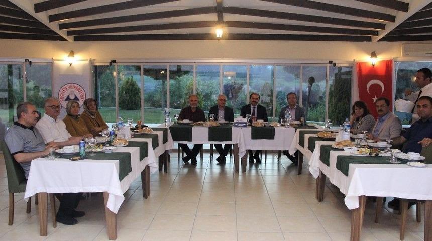 Erciyes Teknopark &Ccedil;alışanları, İftar Yemeğinde Bir Araya Geldi