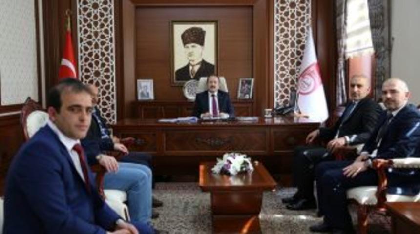 Esnaf Kredi Kefalet Y&ouml;netim Kurulu &Uuml;yeleri Vali Ali Hamza Pehlivan&rsquo;ı Ziyaret Etti