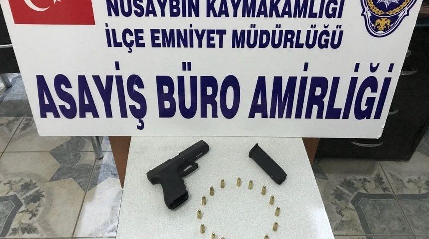Mardin&rsquo;de Biri &lsquo;glock&rsquo; Marka 2 Silah Ele Ge&ccedil;irildi