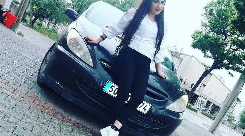 Gen&ccedil; Anne Trafik Kazasında Hayatını Kaybetti