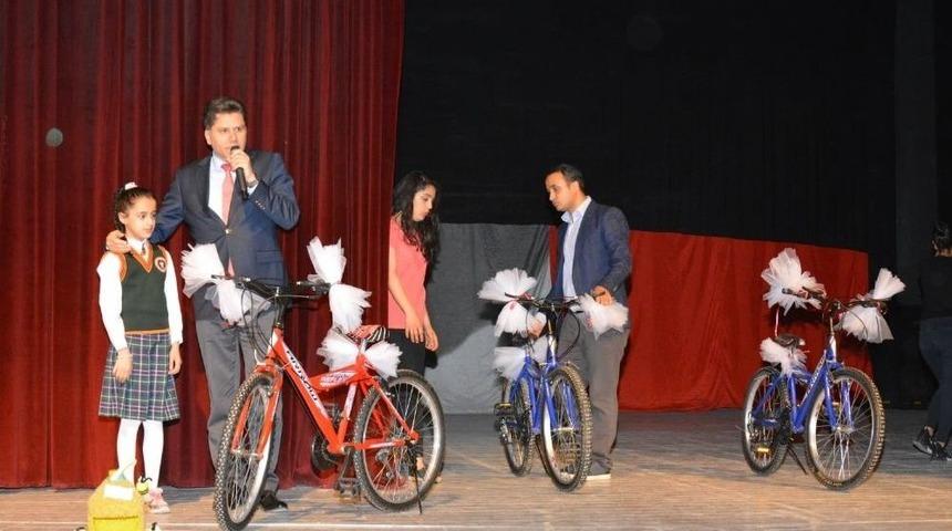 &Ccedil;evre Ve Şehircilik İl M&uuml;d&uuml;rl&uuml;ğ&uuml;nden Anlamlı Tiyatro Oyunu