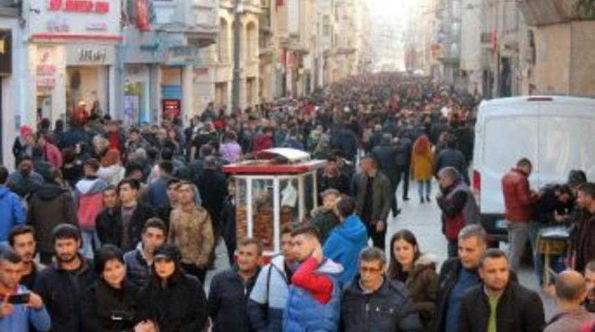 İstanbul 1 Yılda Yarım Milyona Yakın G&ouml;&ccedil; Aldı